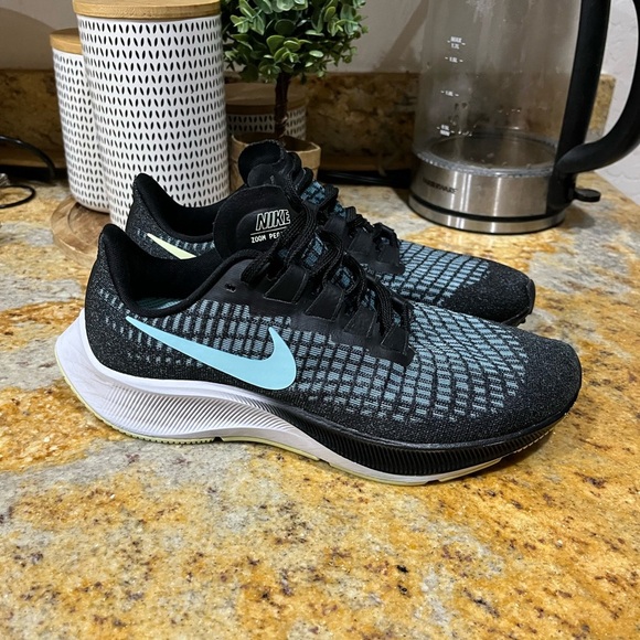 Nike zoom Pegasus 37 size 7.5 - Picture 1 of 9